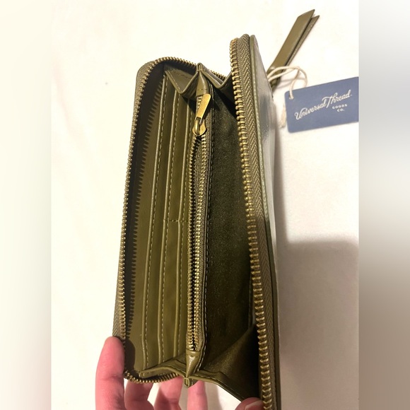Universal Thread Olive Green Wallet with Gold Zipper Accents New with Tags NWT - Picture 9 of 14